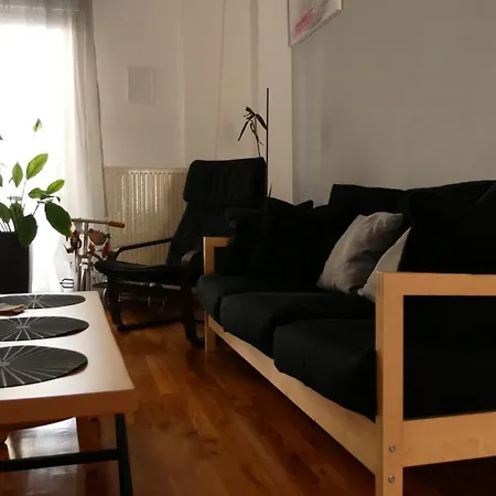 Bright, Modern 2br Flat W, Balcony, 15 Min Airport Thessaloniki