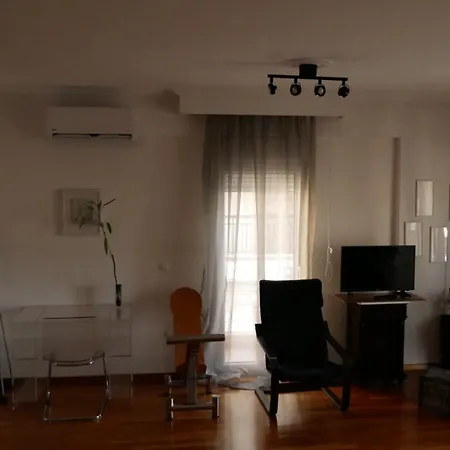 Apartmán Bright, Modern 2br Flat W, Balcony, 15 Min Airport Soluň
