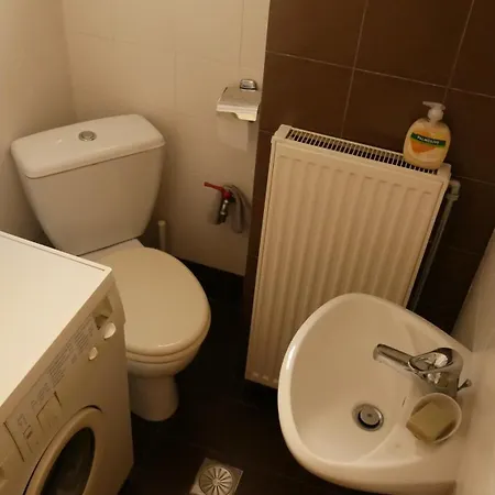 Apartmán Bright, Modern 2br Flat W, Balcony, 15 Min Airport *